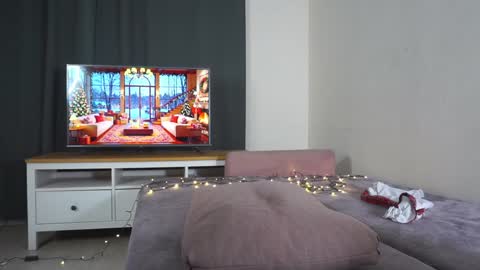 Snapshot of peacebenskin chatting on December 18, 2024, 11:02 am Violetta online show from December 18, 2024, 11:02 am