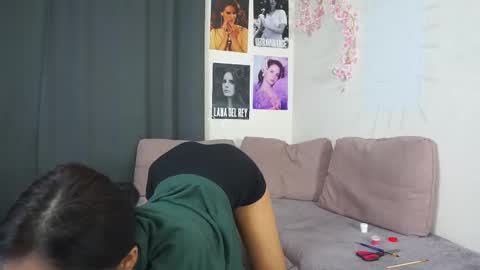 Snapshot of peacebenskin chatting on February 14, 2025, 8:42 am Violetta online show from February 14, 2025, 8:42 am