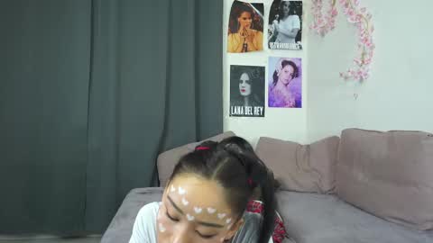 Snapshot of peacebenskin chatting on February 15, 2025, 2:11 pm Violetta online show from February 15, 2025, 2:11 pm