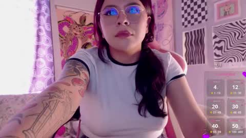  P E A C H   online show from September 30, 2025, 6:46 pm