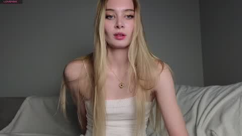 Lexy Peach online show from January 26, 2025, 1:15 pm