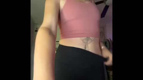 Snapshot of peachesncreampiezz chatting on June 19, 2026, 10:02 pm peachesncreampiezz online show from June 19, 2026, 10:02 pm