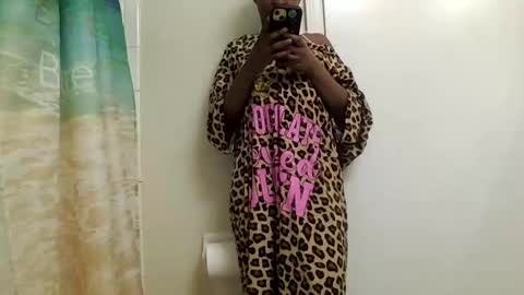 Peach online show from February 19, 2026, 5:03 am