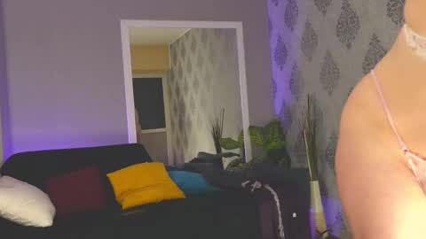 Snapshot of peachypixiee chatting on May 9, 2026, 8:52 am PeachyPixiee online show from May 9, 2026, 8:52 am