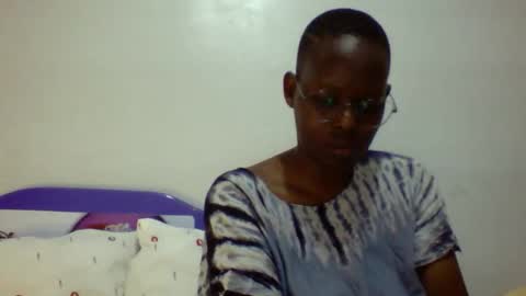 peacockxx online show from April 7, 2026, 5:41 am