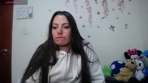 Snapshot of pearl_3 chatting on May 1, 2026, 2:27 am Pearl online show from May 1, 2026, 2:27 am