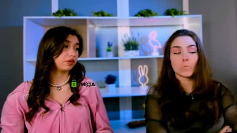 Snapshot of pearl_heart chatting on March 25, 2026, 12:22 pm pearl heart online show from March 25, 2026, 12:22 pm