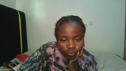 Snapshot of pearl_velvet chatting on November 8, 2025, 7:30 am vel online show from November 8, 2025, 7:30 am