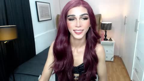 Snapshot of pearlmoore chatting on January 16, 2025, 2:09 am Pearl online show from January 16, 2025, 2:09 am