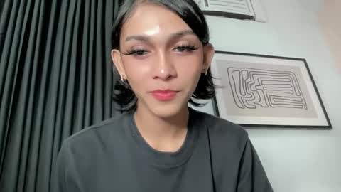 Snapshot of pearlmoore chatting on February 4, 2025, 4:50 pm Pearl online show from February 4, 2025, 4:50 pm