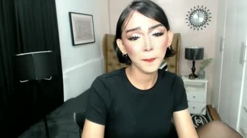 Snapshot of pearlmoore chatting on February 23, 2025, 2:57 pm Pearl online show from February 23, 2025, 2:57 pm