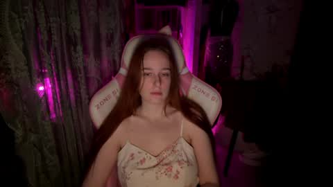 Snapshot of pearlprincess_ chatting on May 25, 2026, 3:45 am Adelina online show from May 25, 2026, 3:45 am