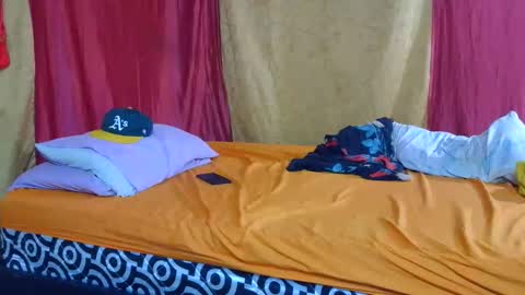 Snapshot of pecadodulce chatting on February 6, 2026, 10:35 pm pecadodulce online show from February 6, 2026, 10:35 pm