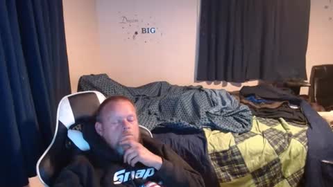 pecker40 online show from January 16, 2025, 11:59 pm