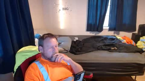 Snapshot of pecker40 chatting on January 17, 2026, 9:40 pm pecker40 online show from January 17, 2026, 9:40 pm