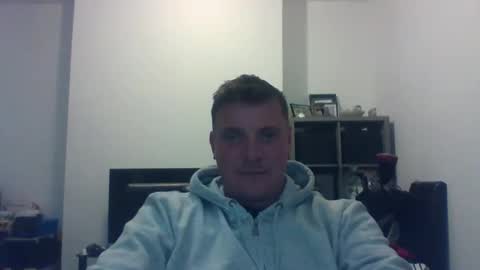 pedrok87 online show from April 12, 2026, 11:54 pm