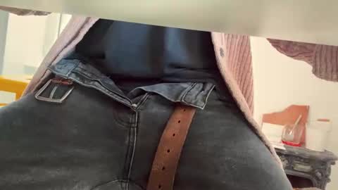 Snapshot of pedroserrano2000 chatting on February 26, 2026, 9:19 am PedrOO OO online show from February 26, 2026, 9:19 am