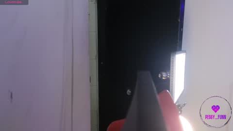 peggy-funn online show from December 31, 2024, 3:23 am