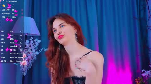 LisaDrako online show from September 25, 2025, 7:28 pm