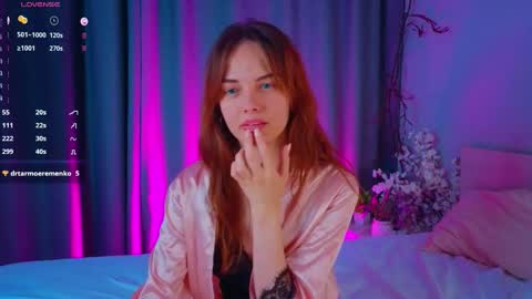 LisaDrako online show from September 30, 2025, 7:19 pm