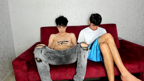 Snapshot of pelusos_mens chatting on January 29, 2025, 8:46 pm CAIN-19 ALLEN-18 RONALD-18 AUSTIN-18 MOD DANTE online show from January 29, 2025, 8:46 pm
