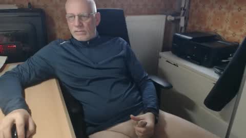 Pemue65 online show from January 19, 2026, 9:46 am