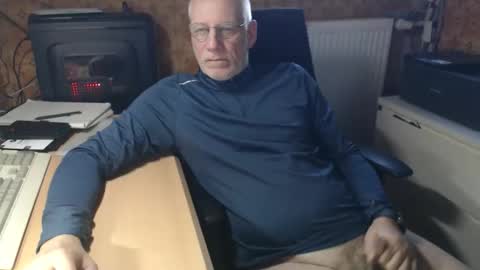 Pemue65 online show from March 4, 2026, 6:19 am