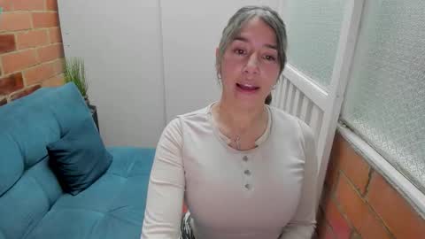 Penelope online show from November 27, 2025, 6:54 pm