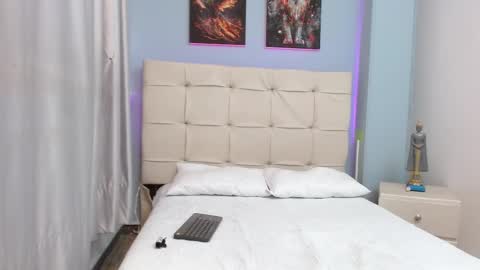 Penelope online show from March 8, 2025, 7:53 pm