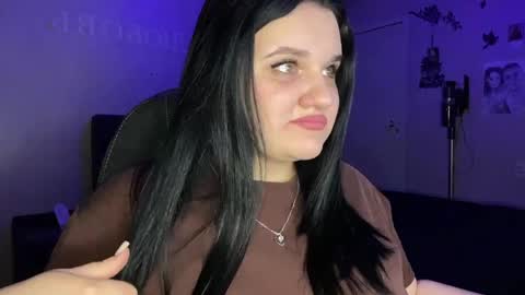 penny_perry online show from April 8, 2026, 6:30 pm