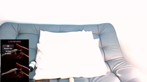 Snapshot of penpu chatting on November 18, 2025, 2:06 am online show from November 18, 2025, 2:06 am