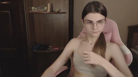 Snapshot of peralez_f chatting on December 20, 2024, 12:08 am Farida online show from December 20, 2024, 12:08 am