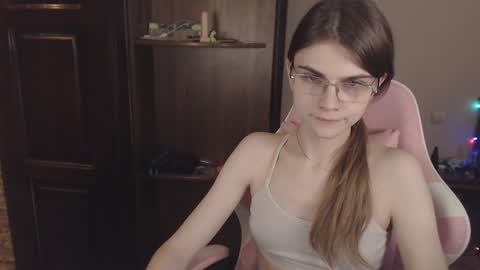 Snapshot of peralez_f chatting on January 9, 2025, 3:36 am Farida online show from January 9, 2025, 3:36 am