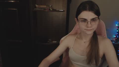 Snapshot of peralez_f chatting on January 23, 2025, 1:51 am Farida online show from January 23, 2025, 1:51 am