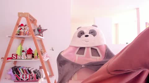 Sarah Ana Banana online show from January 8, 2025, 1:52 pm