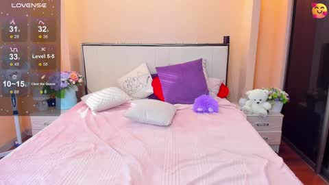 Julia online show from January 23, 2025, 5:13 am