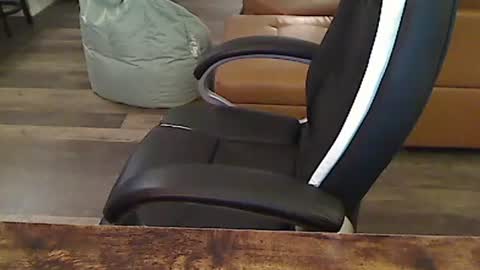 perfecto1957 online show from January 21, 2025, 3:54 pm