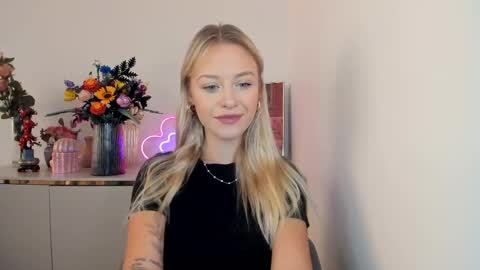 Cindy online show from September 23, 2025, 5:32 am