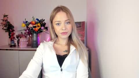 Cindy online show from October 7, 2025, 5:26 am