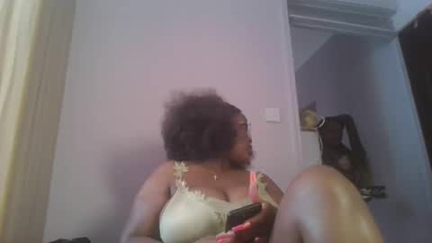 Snapshot of periwinkle20 chatting on February 9, 2026, 1:59 pm Taurus online show from February 9, 2026, 1:59 pm