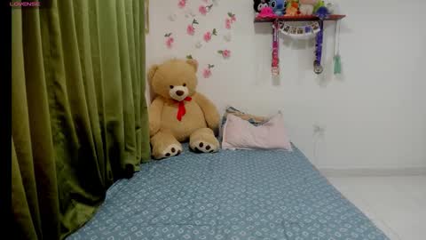 perla online show from February 1, 2026, 2:32 am