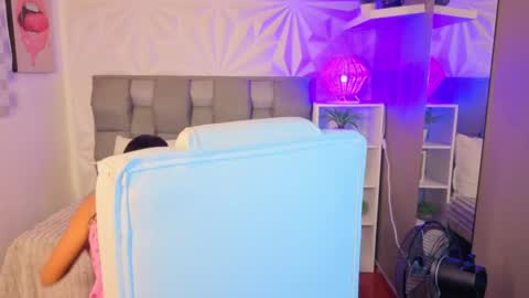 Snapshot of perlaa_moon_ chatting on June 1, 2026, 12:40 pm PERLA online show from June 1, 2026, 12:40 pm