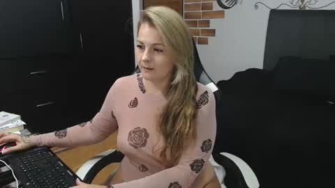 goloza online show from November 21, 2025, 2:43 am