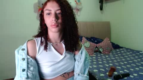 perlaweb_09 online show from September 11, 2025, 10:10 pm