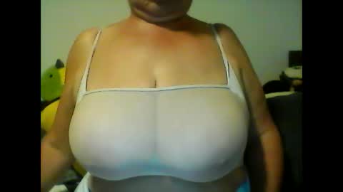 Snapshot of perlita070822 chatting on February 7, 2025, 4:59 am perlita070822 online show from February 7, 2025, 4:59 am