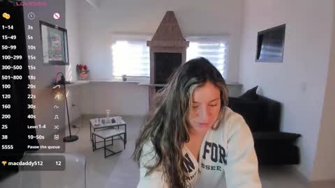 Snapshot of persefone_saira chatting on February 26, 2025, 12:36 pm Marie online show from February 26, 2025, 12:36 pm