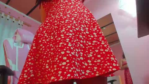 Snapshot of persefone_saira chatting on November 14, 2025, 10:14 am Marie online show from November 14, 2025, 10:14 am