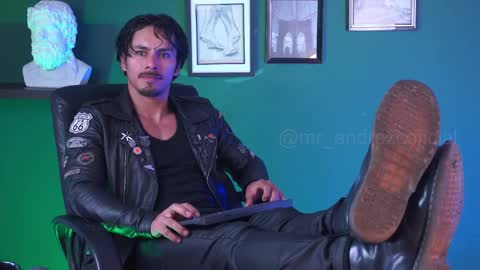 Snapshot of perseoo_88 chatting on February 7, 2025, 7:17 pm andres online show from February 7, 2025, 7:17 pm