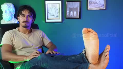 Snapshot of perseoo_88 chatting on February 12, 2025, 7:45 pm andres online show from February 12, 2025, 7:45 pm