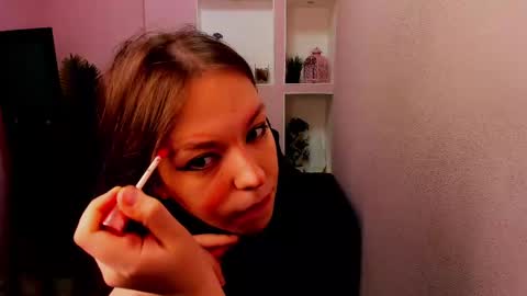 horror flying on the wings of the night.... online show from March 6, 2025, 5:57 am